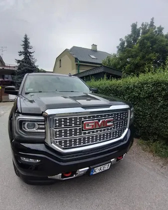 tarnów GMC Sierra cena 178000 przebieg: 170000, rok produkcji 2017 z Tarnów